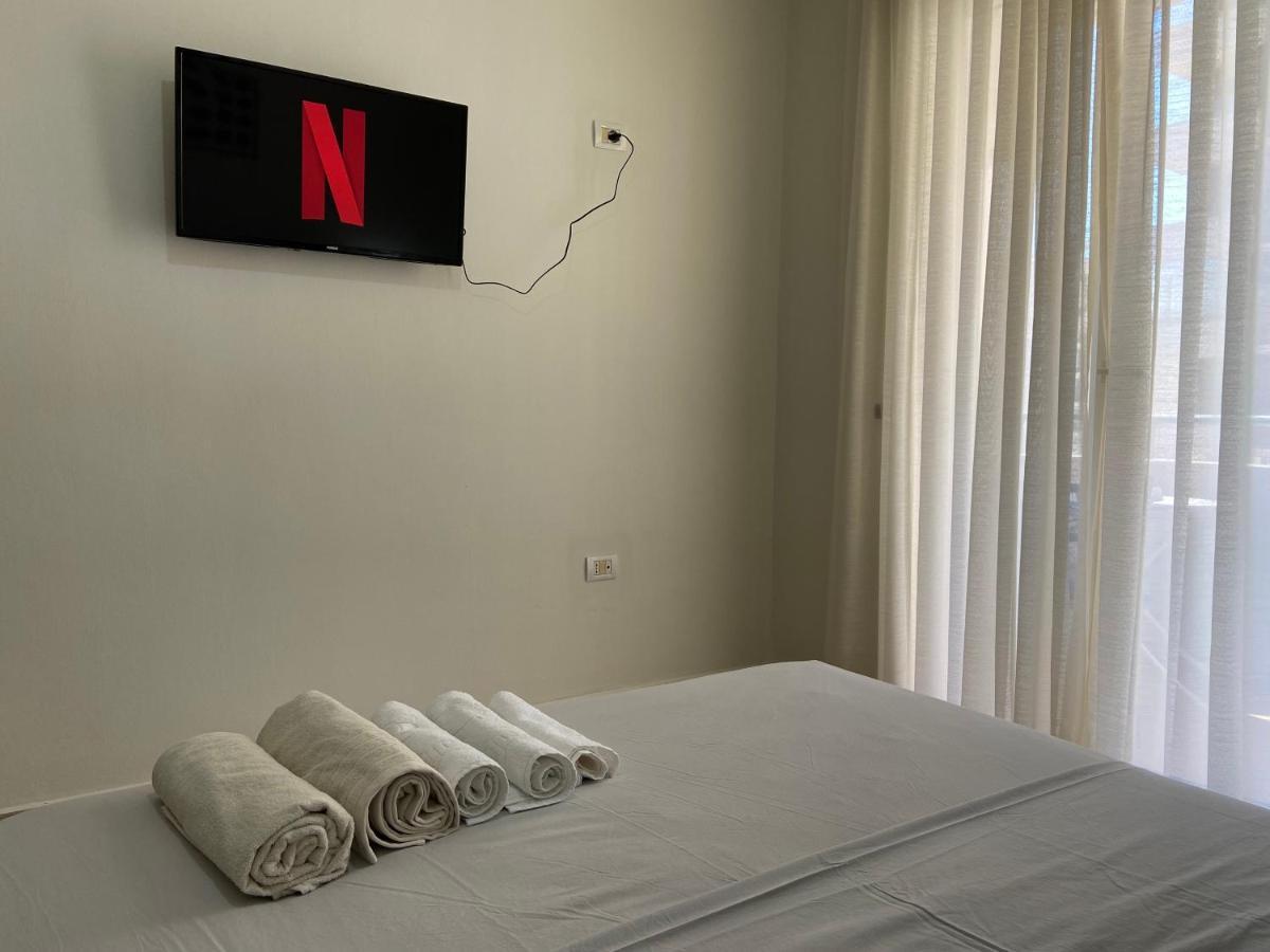 Seaside Apartment Durrës Esterno foto