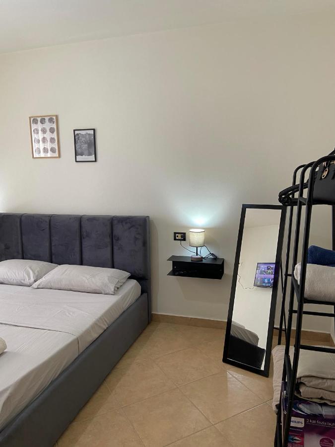 Seaside Apartment Durrës Esterno foto