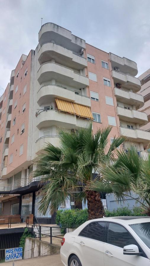 Seaside Apartment Durrës Esterno foto